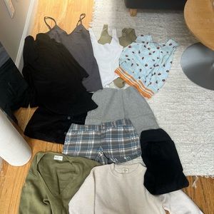 SOLD! Lot: ARITZIA 11 pieces (all gently worn/well taken care of)